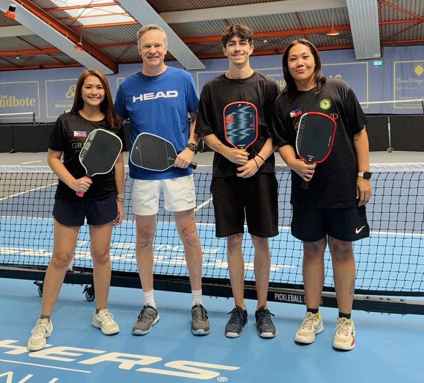 Zu Gast in der Grüze – Gruppenfoto aus Andrés Pickleball-Archiv
